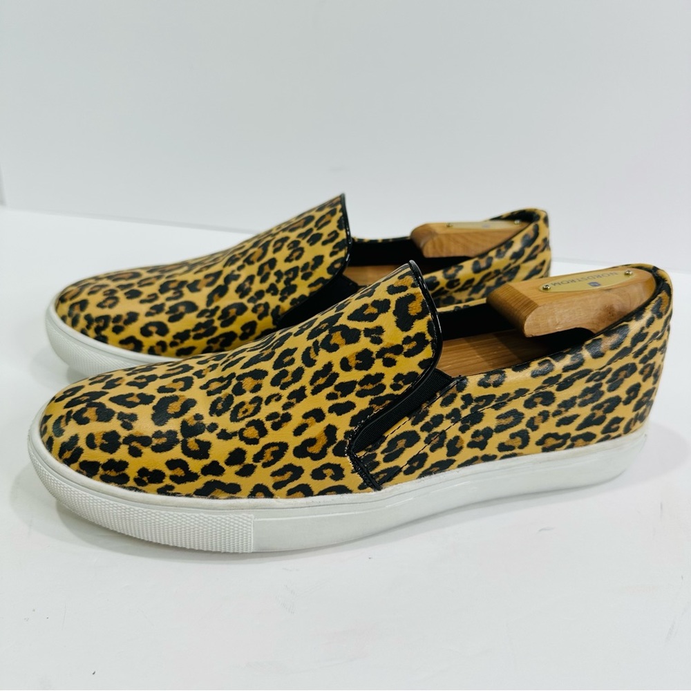 💚 KNEA BORN CHEETAH SLIP-ON WOMENS SIZE 9.5 COMFY GOOD COND FUN FASHIONABLE